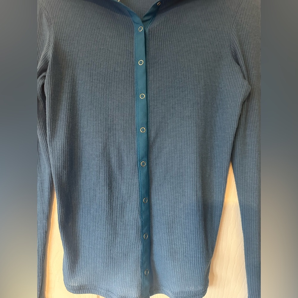 Urban Outfitters Out From Under Cardigan, Size Medium - Picture 5 of 9